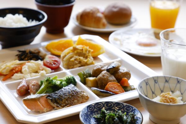 ・朝食
